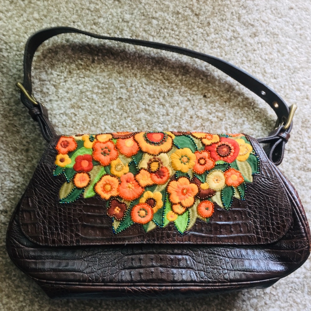 Vintage Isabella Fiore Floral Embroidered Purse